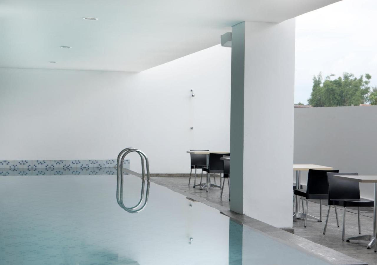 Amaris Hotel Malang Kültér fotó