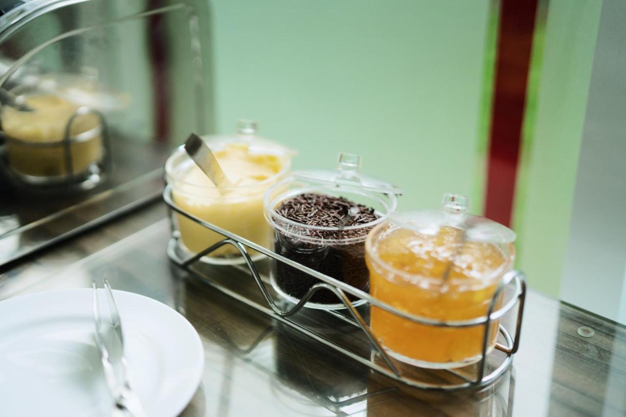 Amaris Hotel Malang Kültér fotó